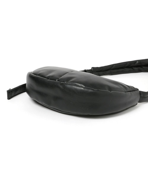 LOWRYS FARM（ローリーズファーム）の「ハーフムーンショルダーＢＡＧ  966225（ショルダーバッグ・レディース・ブラック/グレー/アイボリー・FREE）」の8枚目の写真