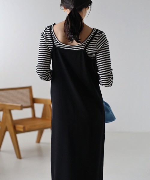 amini(アミニ)の「デザインネックキャミワンピース(Tシャツ/カットソー・レディース・ブラック/ベージュ/オリーブ・MEDIUM)」の18枚目の写真