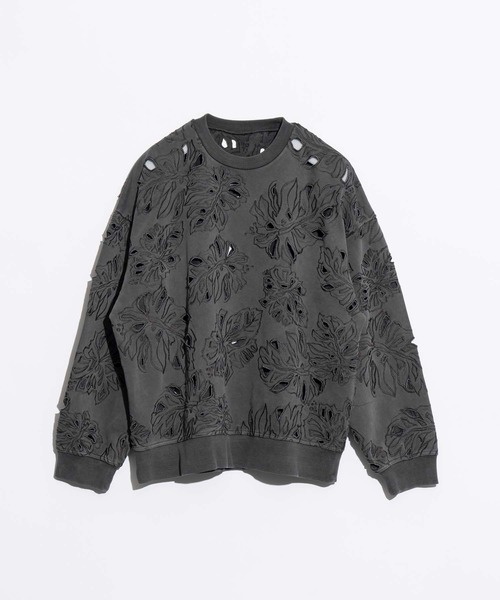 MAISON SPECIAL（メゾンスペシャル）の「《UNISEX》Leaf Cutwork Embroidery Pigment Crew Neck Sweat Pullover/リーフカットワークエンブロイダリーピグメントクルーネックスウェットプルオーバー【MAISON SPECIAL/メゾンスペシャル】（スウェット・メンズ・チャコールグレー・2/1）」の8枚目の写真