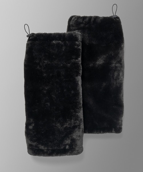 デサント　レッグウォーマー　リバーシブル　未使用　ブラック DESCENTE GOLF（デサントゴルフ）の「PEタフタモノグラムプリント×ボア