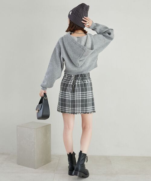 MAJESTIC LEGON(マジェスティックレゴン)の「裾フリンジチェックスカート(スカート・レディース・ブラック系その他/ホワイト系その他2/レッド系その他2/グレー系その他・MEDIUM)」の12枚目の写真