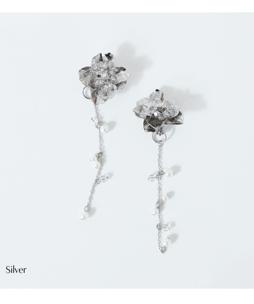 Cupid Heart(キューピッドハート)の「【Cupid Heart】結婚式アクセ!メタルビーズフラワー2WAYイヤリング(イヤリング・レディース・シルバー/ゴールド・MEDIUM)」の10枚目の写真