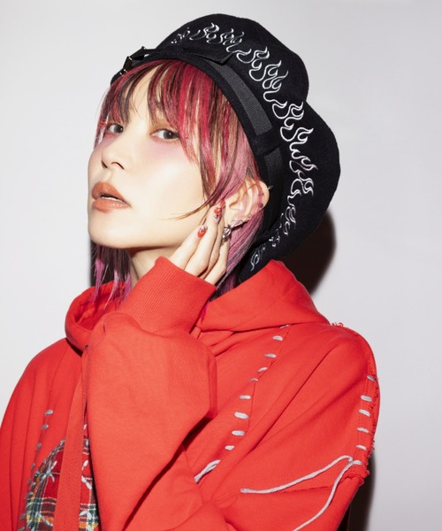 Candy Stripper(キャンディストリッパー)の「【LiSA×Candy Stripper】FIRE PATTERN ベレー(ハンチング/ベレー帽・レディース・ブラック×ホワイト/ブラック×レッド・FREE)」の18枚目の写真