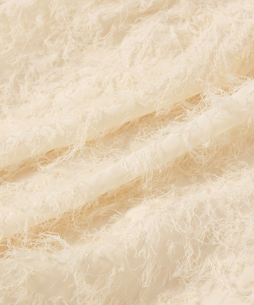 mysty woman(ミスティウーマン)の「フェザーキャミチュニック 997007(シャツ/ブラウス・レディース・ブラック/アイボリー・FREE)」の16枚目の写真