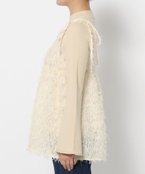 mysty woman(ミスティウーマン)の「フェザーキャミチュニック 997007(シャツ/ブラウス・レディース・ブラック/アイボリー・FREE)」の9枚目の写真