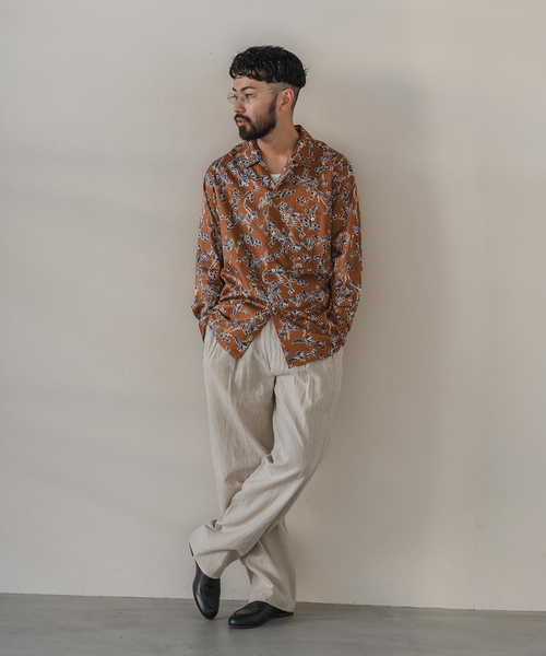 EDIFICE（エディフィス）の「フラワーパターン オープンカラーシャツ