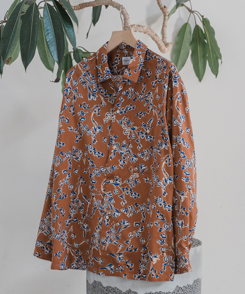 EDIFICE（エディフィス）の「フラワーパターン オープンカラーシャツ