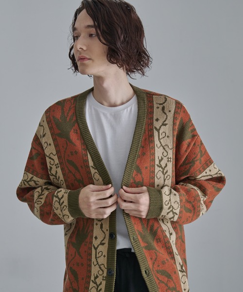 Revo.（レボ）の「Revo.　アンティークリーフパターン CA カーディガン（カーディガン/ボレロ・メンズ・ネイビー/カーキ/ブラック・L/M）」の6枚目の写真