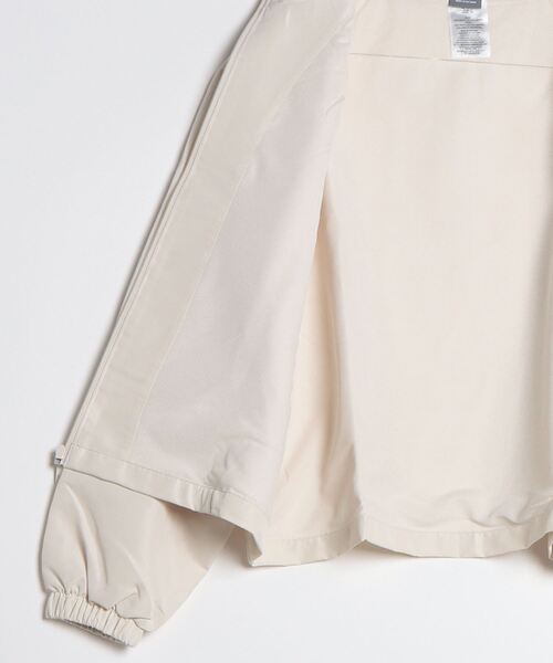 NEW BALANCE（ニューバランス）の「Sport Essentials ウーブンジャケット（ナイロンジャケット・レディース・ブラック/アイボリー/カーキ・SMALL/MEDIUM/LARGE/X-LARGE）」の10枚目の写真