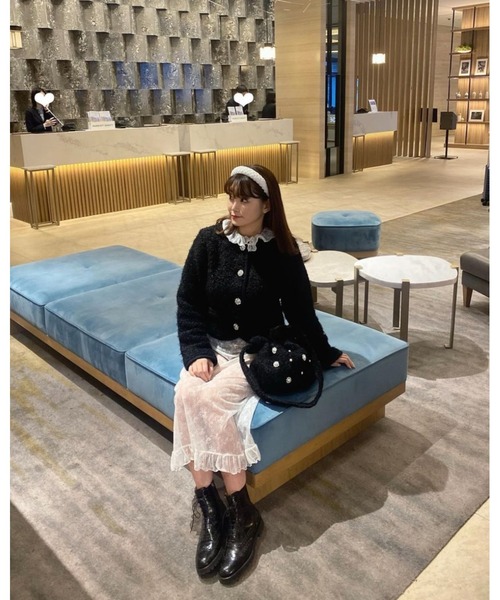 epine(エピヌ)の「flower Pearl fur gather bag(ショルダーバッグ・レディース・アイボリー/ブラック・FREE)」の7枚目の写真