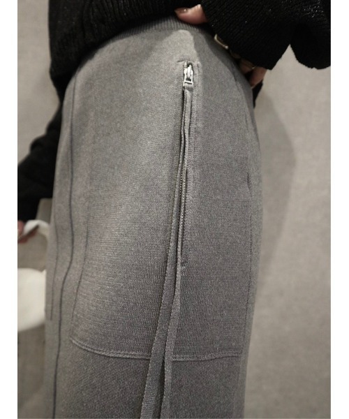 TRUNC(トランクエイティーエイト)の「Zip Pocket Knit Skirt(スカート・レディース・ブラック/グレー・FREE)」の6枚目の写真