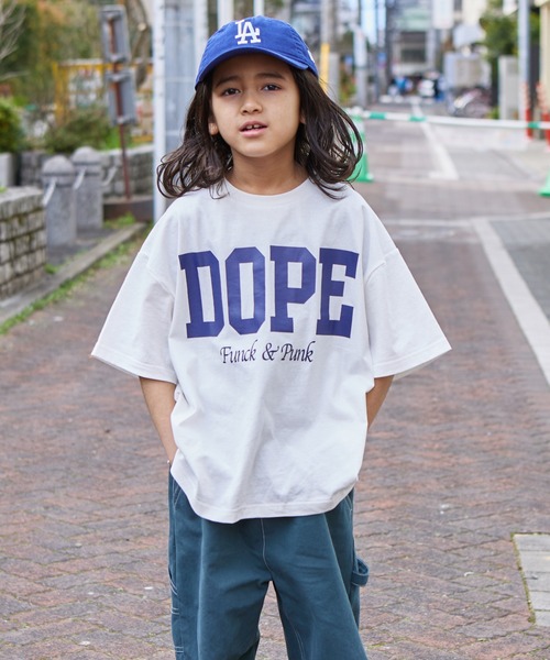 PAIRMANON STREET(ペアマノンストリート)の「【PAIRMANON STREET】アソート ストリート プリント ビッグシルエット 半袖 Tシャツ(Tシャツ/カットソー・キッズ・ホワイト系その他/ホワイト系その他3/レッド系その他/ブラック系その他4/ベージュ系その他/ベージュ系その他2/その他/ブラック系その他2/イエロー系その他/ブルー系その他2/グリーン系その他/ブルー系その他/その他1/その他2/ホワイト系その他2/ホワイト系その他4/ブラック系その他/ブラック系その他3/ブラック系その他5/ベージュ系その他3・100/110/120/130/140/150/90)」の21枚目の写真