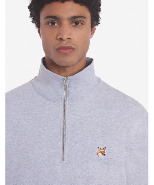 Maison Kitsune（メゾンキツネ）の「FOX HEAD PATCH COMFORT HALF ZIP SWEATSHIRT（スウェット・メンズ・ライトグレー/ブラック/スカイブルー系・XS/XL/L/M/S）」の8枚目の写真