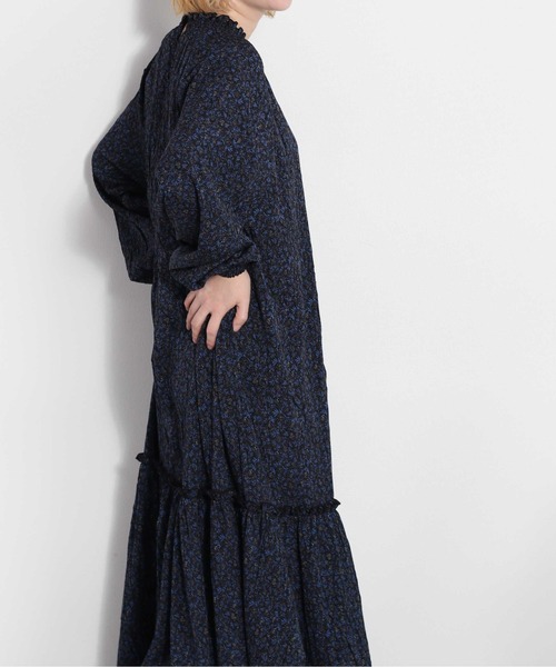 cepo（セポ）の「花柄シャーリングワンピース（ワンピース・レディース・ネイビー/オフホワイト・M）」の11枚目の写真