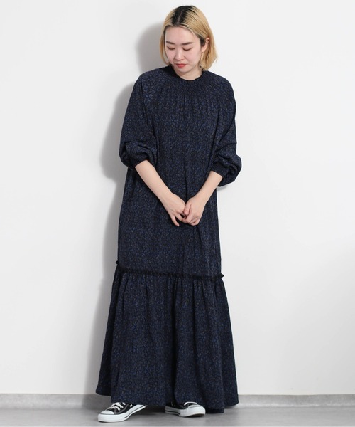 cepo（セポ）の「花柄シャーリングワンピース（ワンピース・レディース・ネイビー/オフホワイト・M）」の17枚目の写真