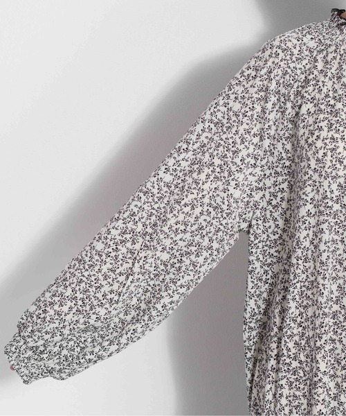 cepo（セポ）の「花柄シャーリングワンピース（ワンピース・レディース・ネイビー/オフホワイト・M）」の14枚目の写真