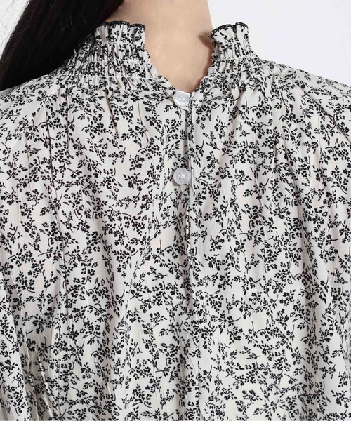 cepo（セポ）の「花柄シャーリングワンピース（ワンピース・レディース・ネイビー/オフホワイト・M）」の13枚目の写真