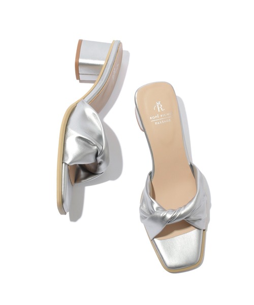 ROPE' PICNIC（ロペピクニック）の「ソフトツイストアッパーミュールサンダル（サンダル・レディース・ブラック/シルバー・24.0cm/23.0cm）」の4枚目の写真