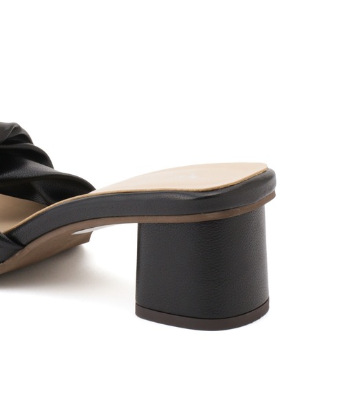 ROPE' PICNIC（ロペピクニック）の「ソフトツイストアッパーミュールサンダル（サンダル・レディース・ブラック/シルバー・24.0cm/23.0cm）」の9枚目の写真