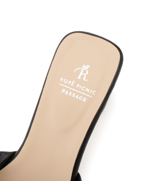 ROPE' PICNIC（ロペピクニック）の「ソフトツイストアッパーミュールサンダル（サンダル・レディース・ブラック/シルバー・24.0cm/23.0cm）」の11枚目の写真
