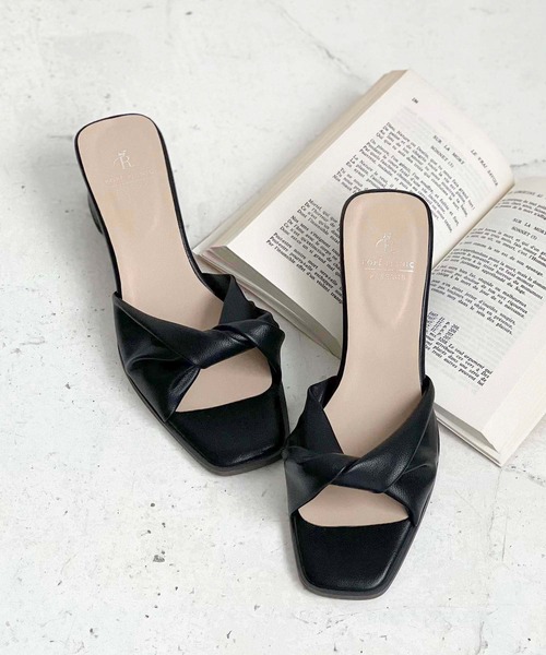 ROPE' PICNIC（ロペピクニック）の「ソフトツイストアッパーミュールサンダル（サンダル・レディース・ブラック/シルバー・24.0cm/23.0cm）」の17枚目の写真