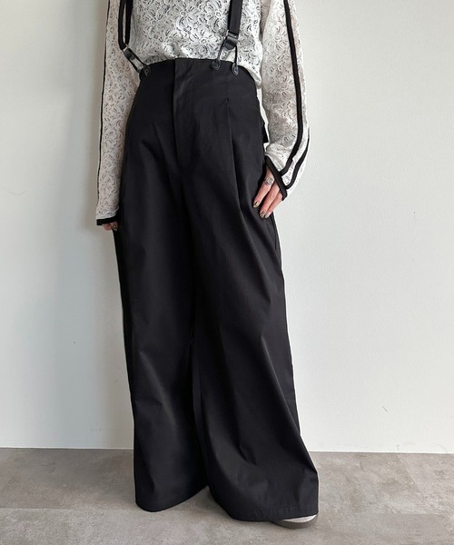 apres jour mignon（アプレジュールミニョン）の「サス付きパンツ【ZOZOTOWN限定アイテム】（サロペット/オーバーオール・レディース・ベージュ/ブラック・X-LARGE/MEDIUM/SMALL）」の5枚目の写真