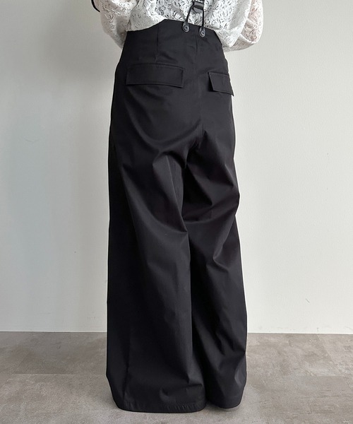 apres jour mignon（アプレジュールミニョン）の「サス付きパンツ【ZOZOTOWN限定アイテム】（サロペット/オーバーオール・レディース・ベージュ/ブラック・X-LARGE/MEDIUM/SMALL）」の7枚目の写真