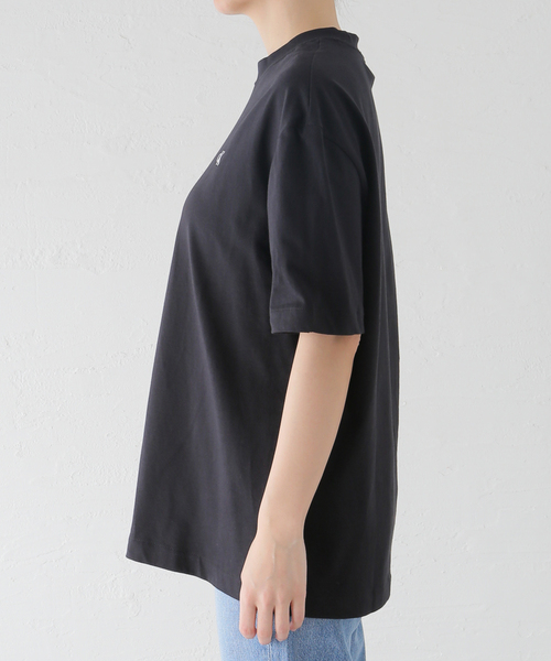 Calvin Klein（カルバン・クライン）の「【Calvin Klein / カルバン クライン】US SS RLXD ARCHIVE TEE（Tシャツ/カットソー・レディース・ホワイト/ブラック・SMALL/MEDIUM）」の14枚目の写真