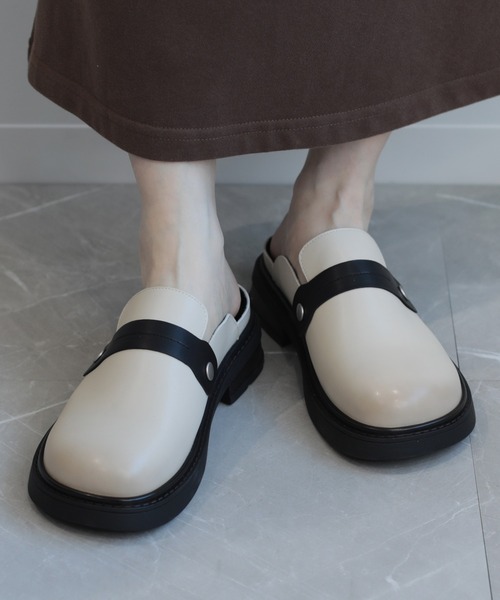 shoes365(シューズスリーシックスファイヴ)の「【shoes365】厚底スリッパ風レザーシューズ(ドレスシューズ・レディース・ブラック/オフホワイト・25.0cm/22.5cm/23.0cm/23.5cm/24.0cm/24.5cm)」の5枚目の写真