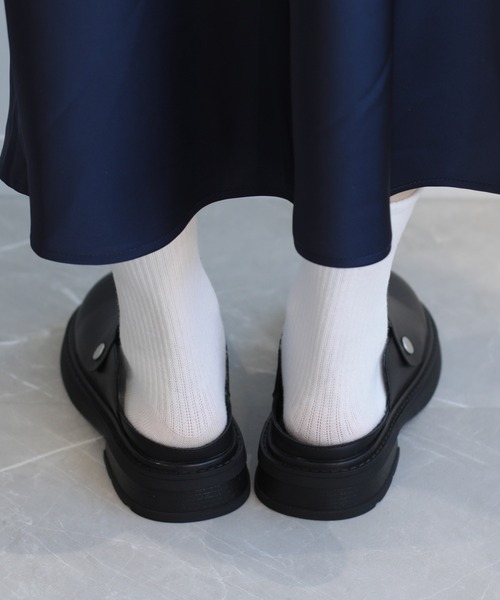 shoes365(シューズスリーシックスファイヴ)の「【shoes365】厚底スリッパ風レザーシューズ(ドレスシューズ・レディース・ブラック/オフホワイト・25.0cm/22.5cm/23.0cm/23.5cm/24.0cm/24.5cm)」の18枚目の写真