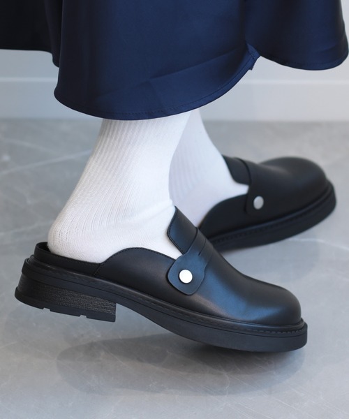 shoes365(シューズスリーシックスファイヴ)の「【shoes365】厚底スリッパ風レザーシューズ(ドレスシューズ・レディース・ブラック/オフホワイト・25.0cm/22.5cm/23.0cm/23.5cm/24.0cm/24.5cm)」の17枚目の写真