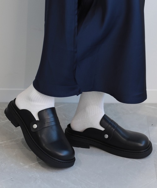 shoes365(シューズスリーシックスファイヴ)の「【shoes365】厚底スリッパ風レザーシューズ(ドレスシューズ・レディース・ブラック/オフホワイト・25.0cm/22.5cm/23.0cm/23.5cm/24.0cm/24.5cm)」の16枚目の写真