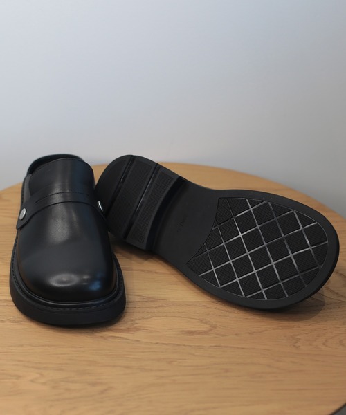 shoes365(シューズスリーシックスファイヴ)の「【shoes365】厚底スリッパ風レザーシューズ(ドレスシューズ・レディース・ブラック/オフホワイト・25.0cm/22.5cm/23.0cm/23.5cm/24.0cm/24.5cm)」の11枚目の写真