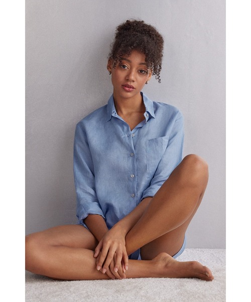 Intimissimi(インティミッシミ)の「リネンファブリック シャツ(シャツ/ブラウス・レディース・サンドベージュ/インディゴブルー/ブラック/ホワイト/スカイブルー/カーキ/ピンクベージュ/モカ・S/M/L)」の6枚目の写真