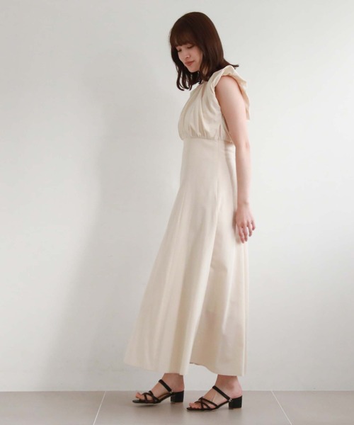 archives（アルシーヴ）の「バックレースアップバルーンノースリワンピース（ワンピース・レディース・アイボリー/ブラック/モカ・MEDIUM）」の5枚目の写真
