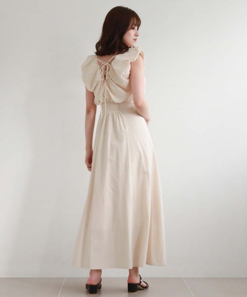 archives（アルシーヴ）の「バックレースアップバルーンノースリワンピース（ワンピース・レディース・アイボリー/ブラック/モカ・MEDIUM）」の10枚目の写真