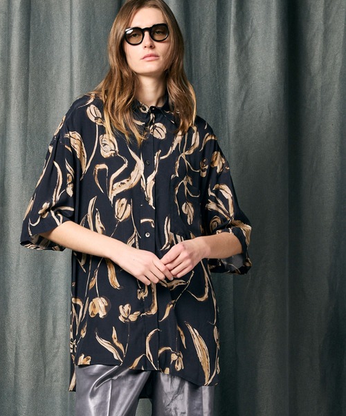 MAISON SPECIAL(メゾンスペシャル)の「《UNISEX》【LIMITED EDITION】Prime-Over Short Sleeve Shirt/プライムオーバーショートスリーブシャツ【MAISON SPECIAL/メゾンスペシャル】(シャツ/ブラウス・メンズ・ダークブラック/グレー/チャコールグレー/シルバー/アイボリー/ブラック/グレイッシュベージュ/ホワイト/ライトグレー/ベージュ/ラベンダー/マスタード/その他1/その他2・1/2)」の6枚目の写真