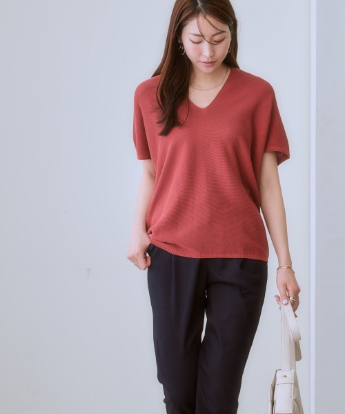 7days Life Styling（セブンデイズライフスタイリング）の「（接触冷感・毛玉になりにくい・ＵＶカット）綿混ドルマンＶネックニット（ニット/セーター・レディース・テラコッタ/シルバーグレー/グレイッシュベージュ/ブラック・S/M/L/LL）」の7枚目の写真