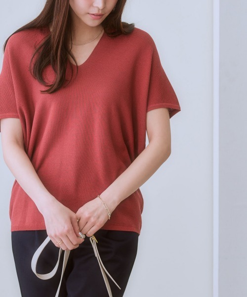7days Life Styling（セブンデイズライフスタイリング）の「（接触冷感・毛玉になりにくい・ＵＶカット）綿混ドルマンＶネックニット（ニット/セーター・レディース・テラコッタ/シルバーグレー/グレイッシュベージュ/ブラック・S/M/L/LL）」の6枚目の写真