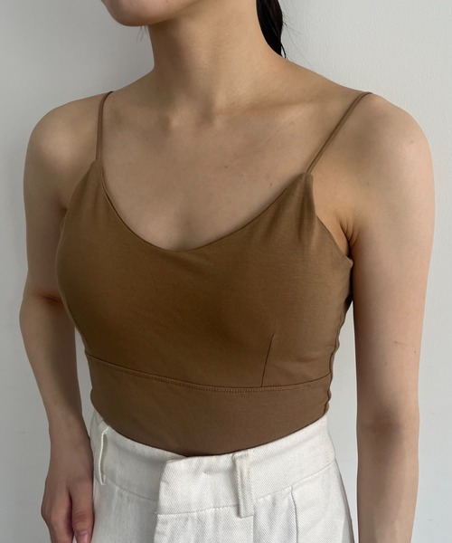 Amiur(エミレ)の「back open bra top / バックオープンブラトップ(キャミソール・レディース・ブラウン/ブラック/アイボリー・FREE)」の9枚目の写真