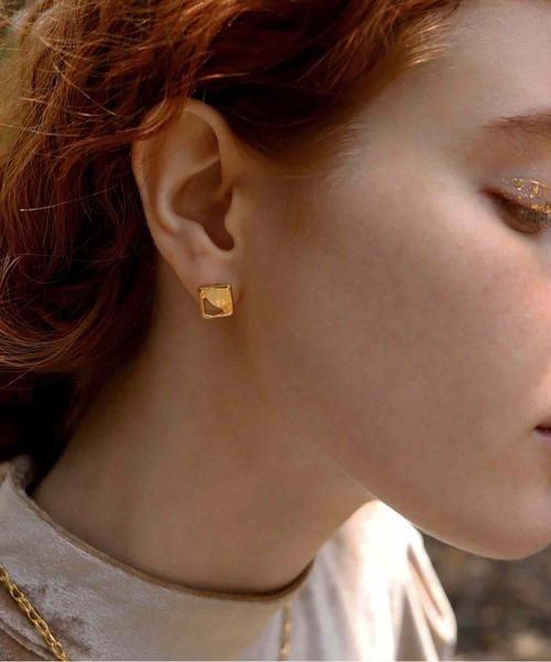 TEN.(テン)の「【ZOZO限定】18KGP エルフピアス(ピアス(両耳用)・レディース・ゴールド・FREE)」の1枚目の写真