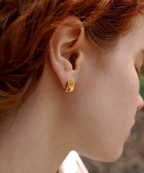 TEN.(テン)の「【ZOZO限定】18KGP エルフピアス(ピアス(両耳用)・レディース・ゴールド・FREE)」の2枚目の写真