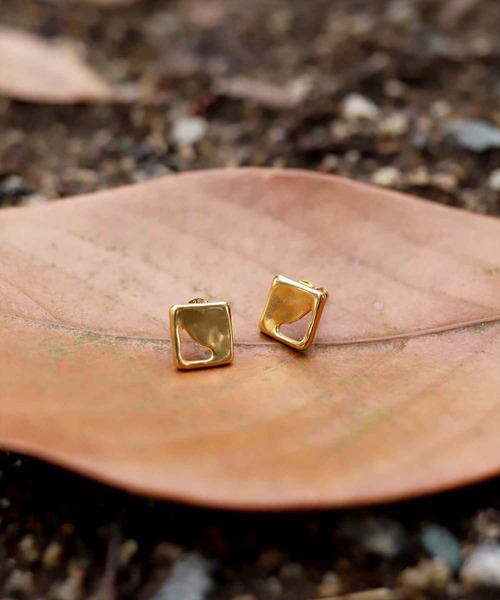 TEN.(テン)の「【ZOZO限定】18KGP エルフピアス(ピアス(両耳用)・レディース・ゴールド・FREE)」の6枚目の写真