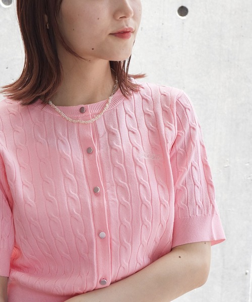 w closet（ダブルクローゼット）の「ケーブル刺しゅう半袖カーデ