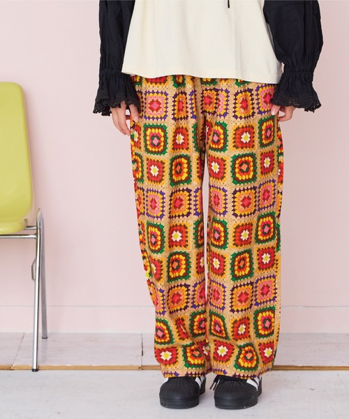 A BOND（アボンド）の「タックイージーパンツ/おとな（その他パンツ・レディース・ベージュ/チャコール/ピンク・160cm/170cm）」の4枚目の写真