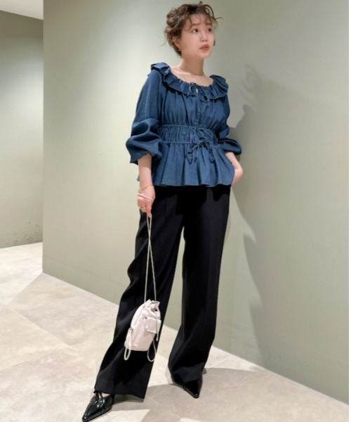 LILY BROWN(リリーブラウン)の「ウエストスリムストレートパンツ(その他パンツ・レディース・ブラック/ブルー/ワインレッド・0/1)」の2枚目の写真