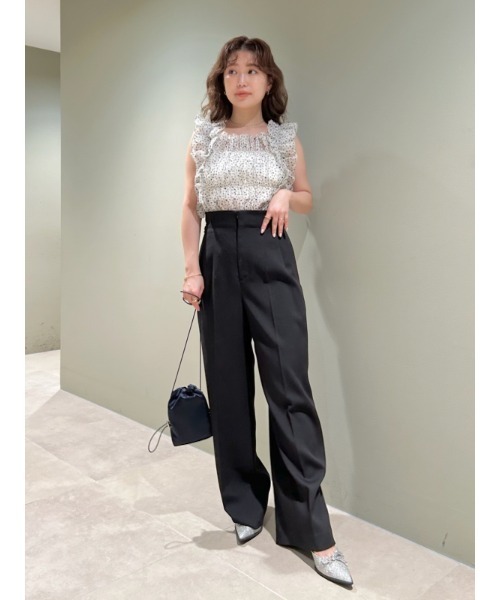 ＊新品・未使用＊【LILYBROWN】スリットストレートパンツ〖M〗 LILY BROWN（リリーブラウン）の「スリットストレートパンツ
