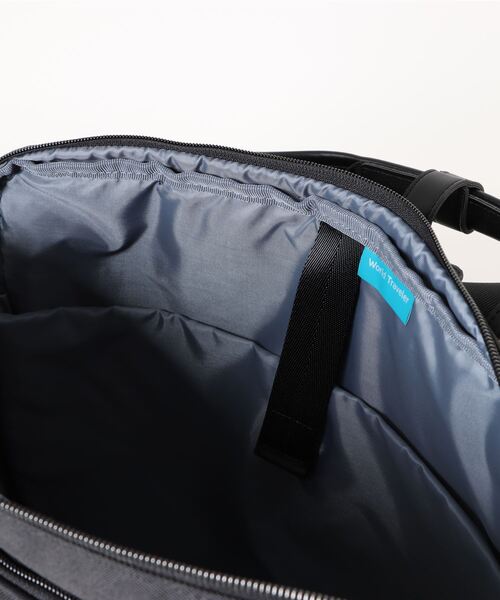 World Traveler(ワールドトラベラー)の「World Traveler/ワールドトラベラー ビジネスバッグ アルテア B4サイズ収納 14inchPC収納 軽量 セットアップ ショルダーベルト取り外し可能 No.17681(ビジネスバッグ・メンズ・ブラック・FREE)」の4枚目の写真