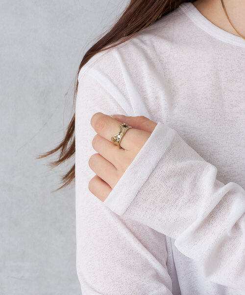 Bumpy Wave Simple Actually(アクチュアリー)の「Bumpy Wave Ring(ピアス(両耳用))」 - WEAR