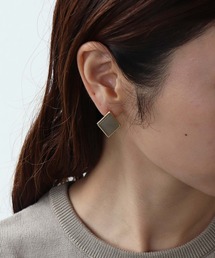 ダイヤカットピアス
